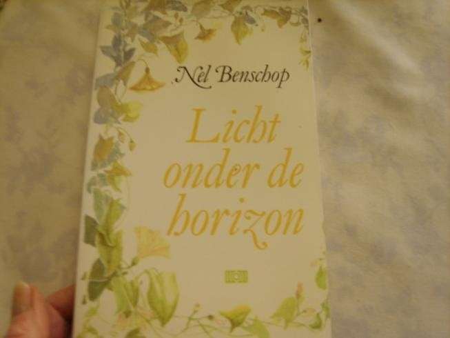 Licht onder de Horizon,  Nel Benschop, Boeken, Gedichten en Poëzie, Ophalen of Verzenden, Zo goed als nieuw, Eén auteur