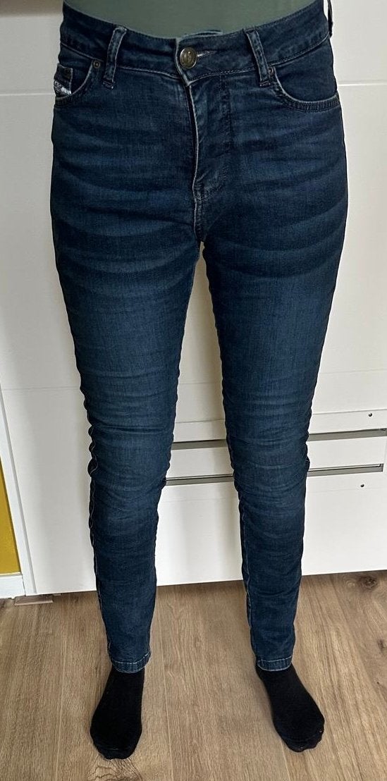 John Doe Motor Skinnyjeans W26 L32 met protectie, Ophalen of Verzenden, Tweedehands, Dames, Broek | textiel