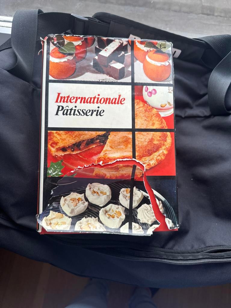 Internationale Pâtisserie Kookboek, Ophalen of Verzenden, Zo goed als nieuw, Overige gebieden, Taart, Gebak en Desserts