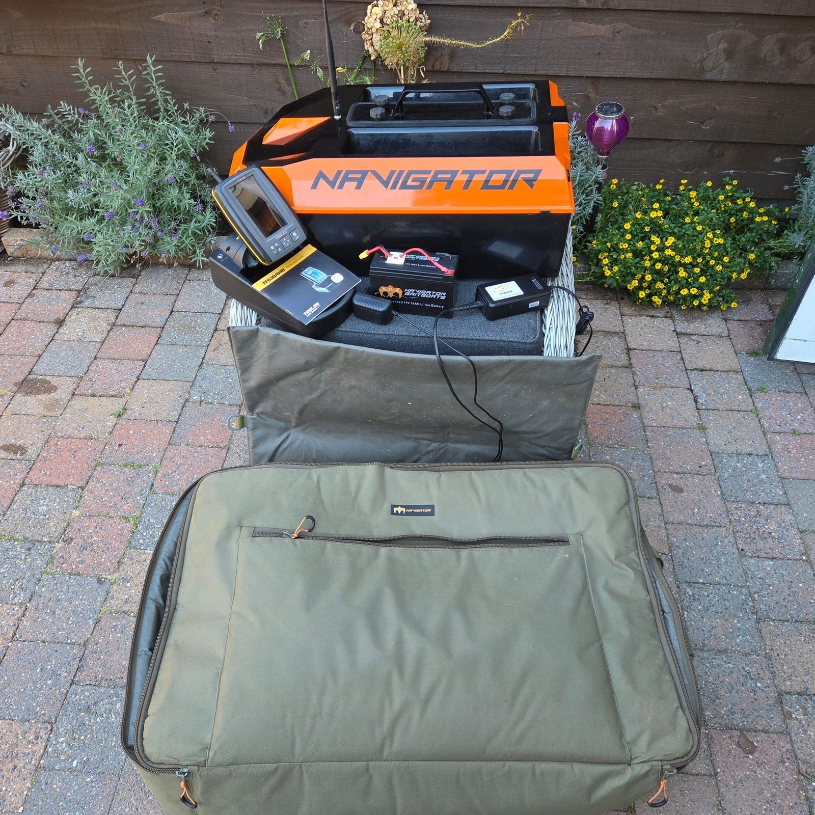 Baitboats Navigator incl toslon TF640, Ophalen, Zo goed als nieuw, Overige typen