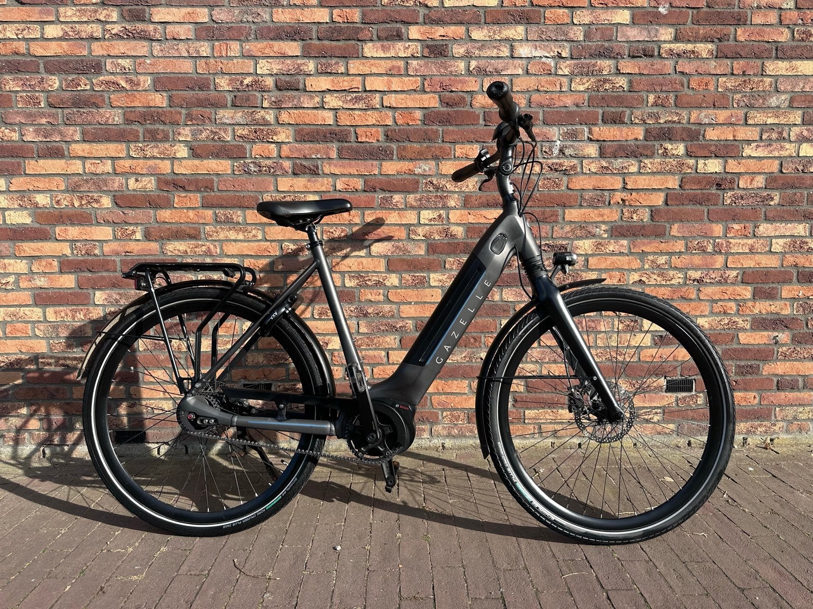 Gazelle Ultimate C5 HMB 2022 – Bosch 500 Wh – Frame 56 cm, Fietsen en Brommers, Ophalen, Zo goed als nieuw, 50 km per accu of meer