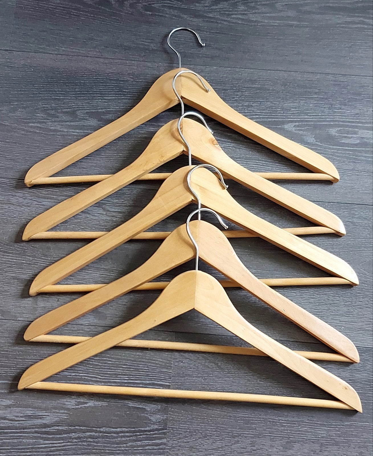 Houten Kledinghangers. z.g.a.n., Ophalen, Zo goed als nieuw, Hout