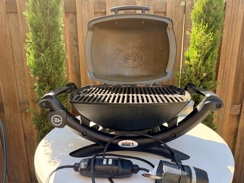 Weber Q1400 elektrische barbecue met hoes, Tuin en Terras, Elektrische barbecues, Ophalen, Gebruikt