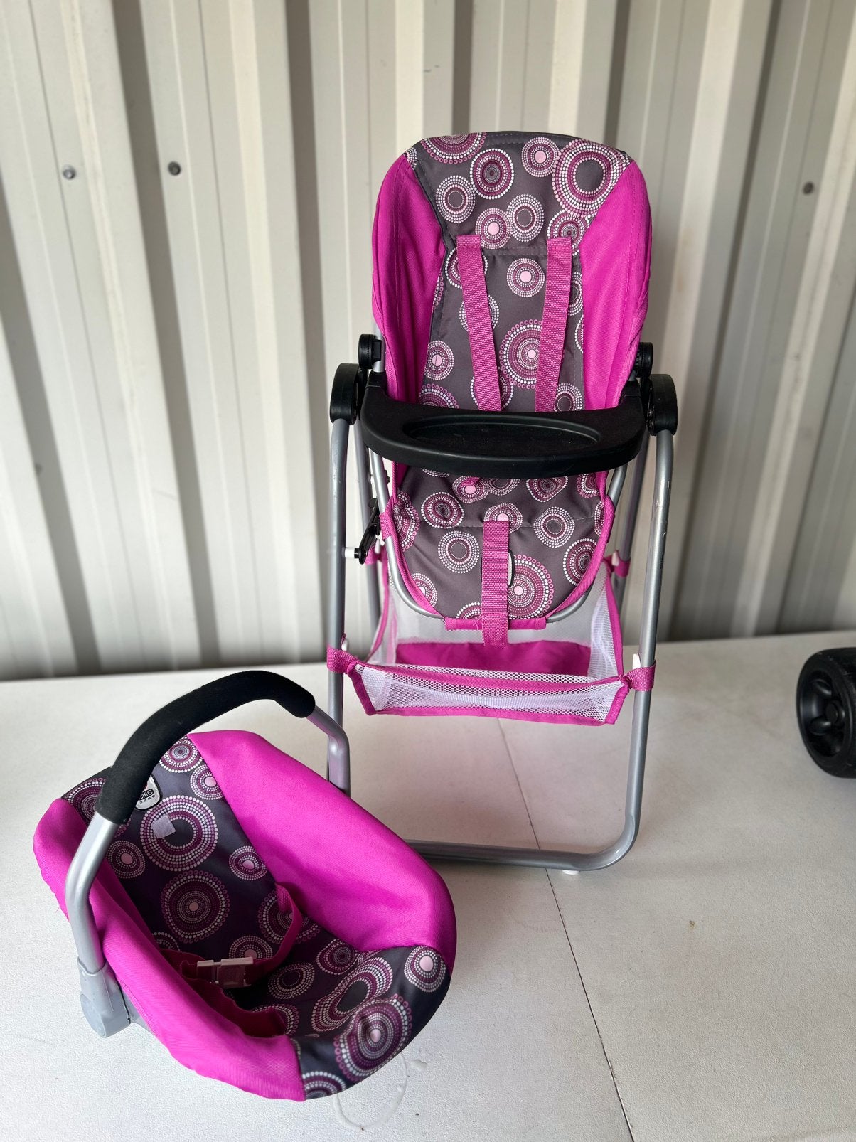 Poppen eetstoel en maxi cosi, Ophalen, Zo goed als nieuw, Babypop