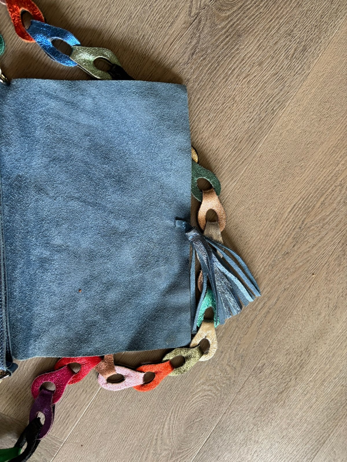 Blauwe leren enveloppe tas Charm London met kleurrijke band, Ophalen of Verzenden, Zo goed als nieuw, Blauw, Schoudertasje
