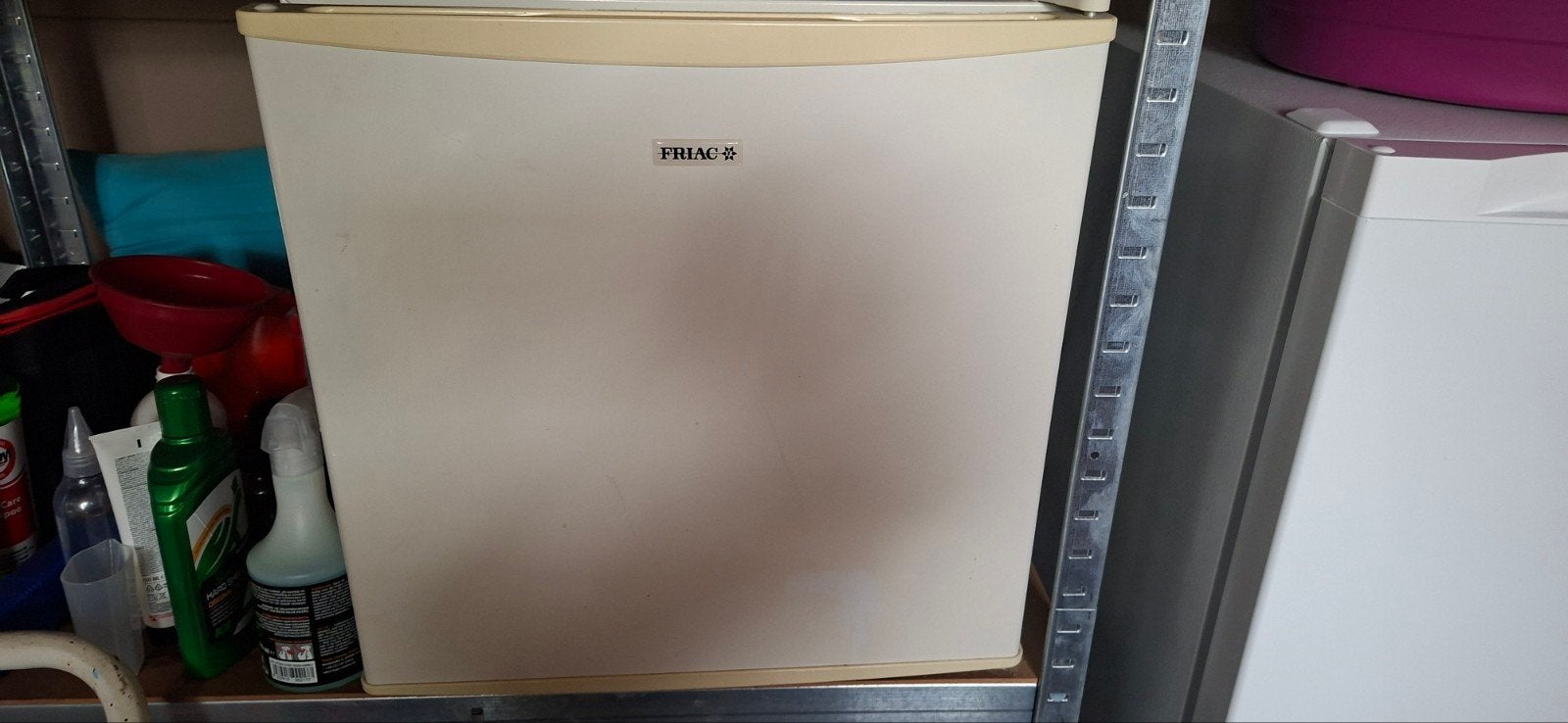 Compacte FRIAC Diepvries - Ideaal voor kleine ruimtes, Ophalen, Gebruikt, Minder dan 85 cm