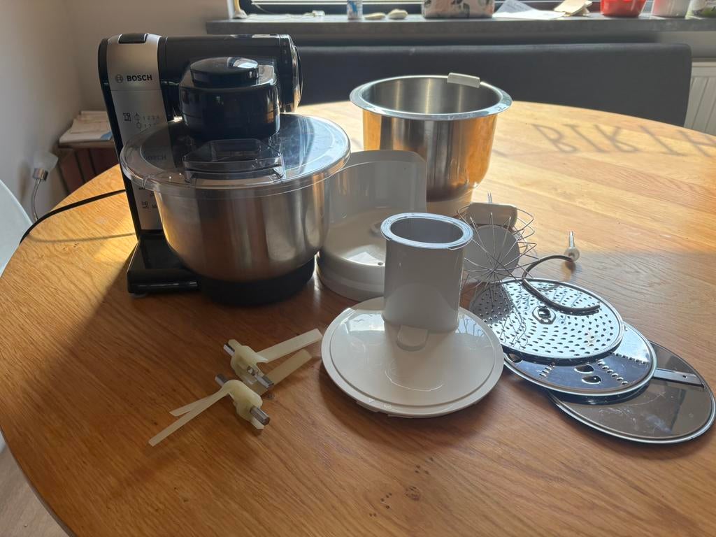 Bosch keukenmachine, 4 liter of meer, Ophalen, Zo goed als nieuw, 3 snelheden of meer