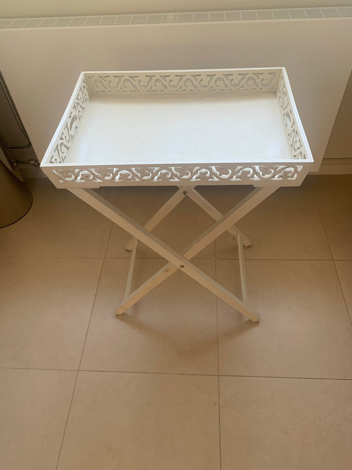 Decoratieve bijzettafel met dienblad - Wit, Ophalen, Hout, Gebruikt, Overige stijlen