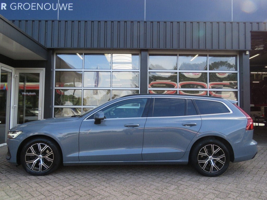 Volvo V60 2.0 B3 CORE / Trekhaak 1800kg / Camera / Stoel&stu, 4 cilinders, 1634 kg, 163 pk, Origineel Nederlands