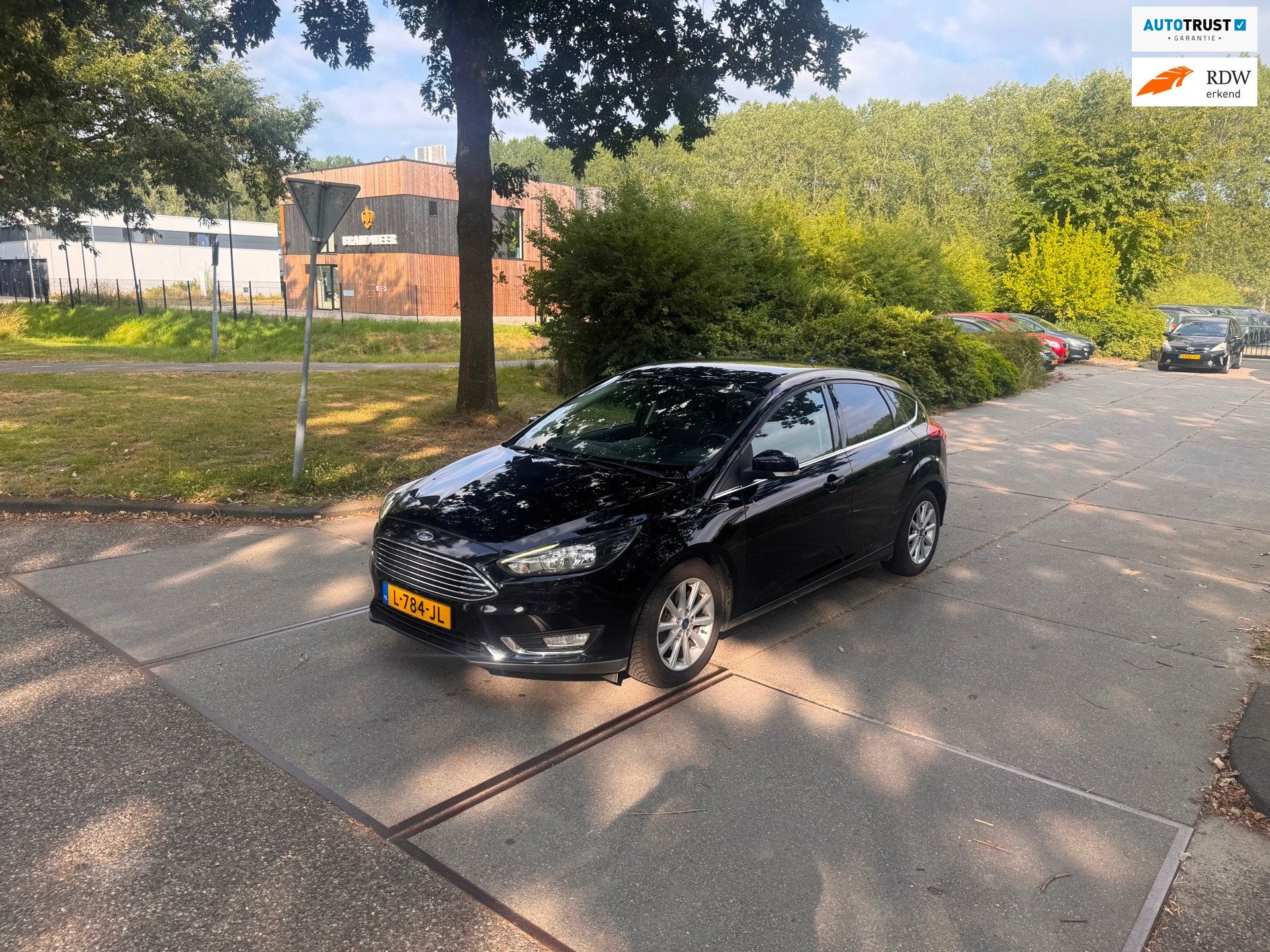 Ford Focus 1.0 Titanium Olie Lampje Brandt.Clima.Navi, Gebruikt, Euro 6, Zwart, 3 cilinders
