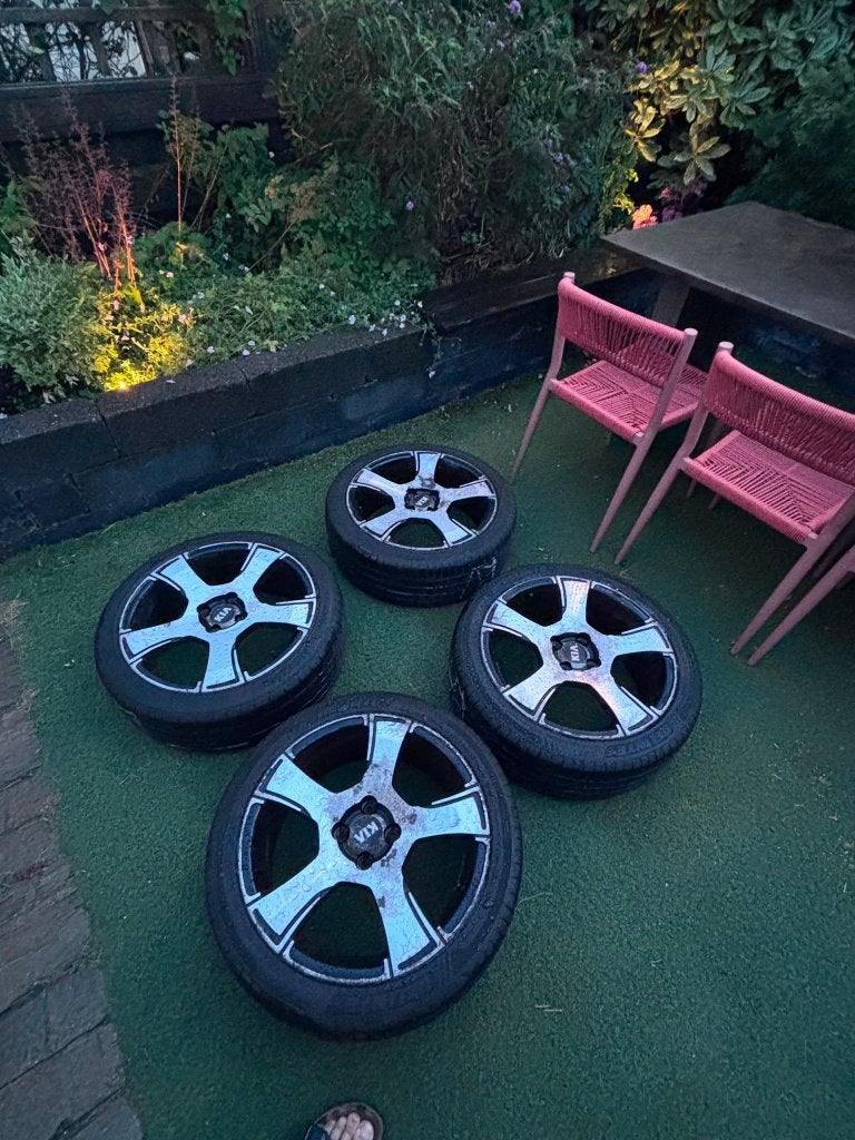 Orig. Kia Rio velgen GMP Phantom 17 inch + 205/45 R17 banden, Auto-onderdelen, Banden en Velgen, Ophalen, Gebruikt, Banden en Velgen