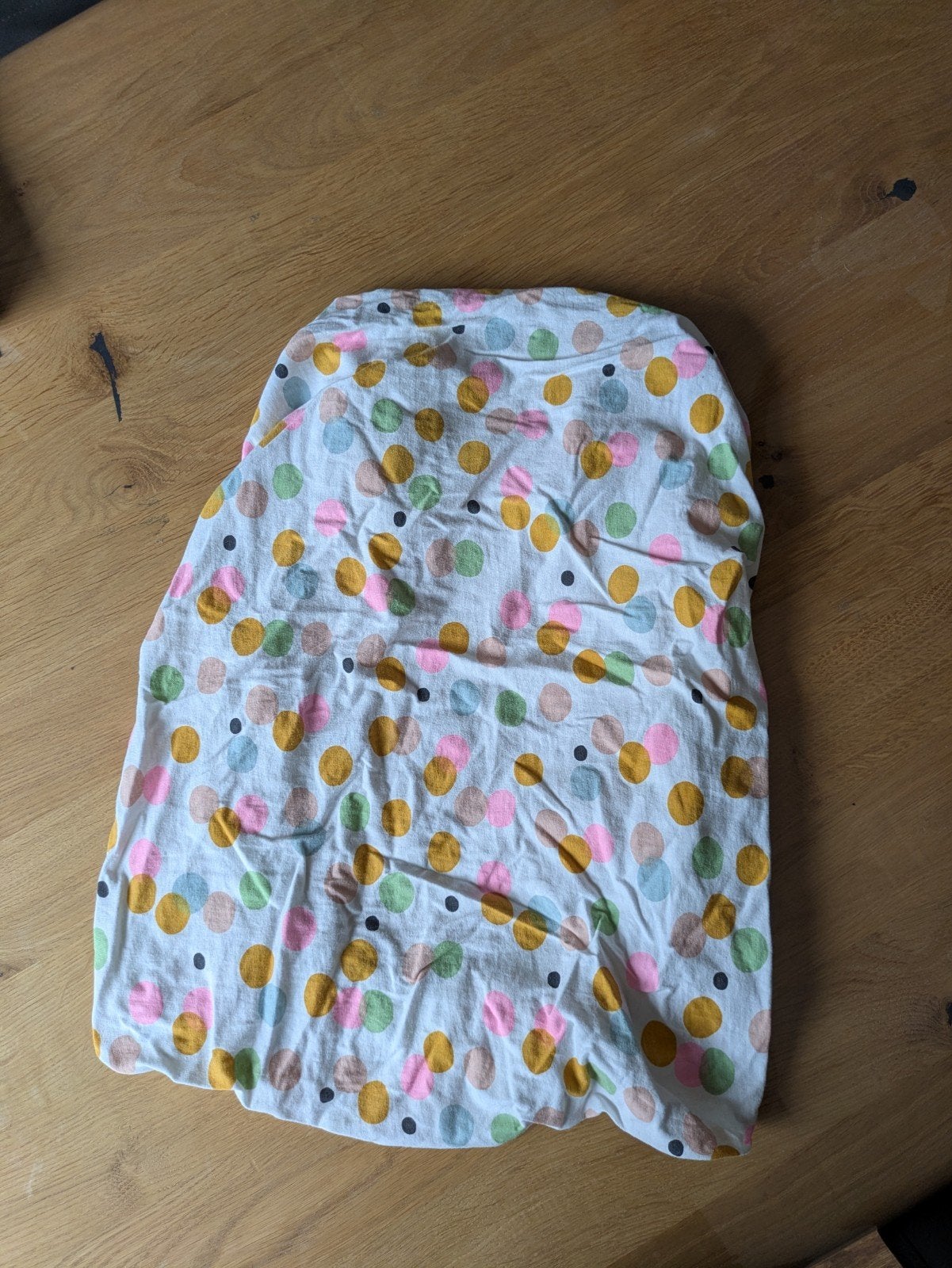 Vrolijk hoeslaken voor een wieg of wandelwagen merk is hema, Kinderen en Baby's, Babykleding | Petten en Hoeden, Ophalen of Verzenden