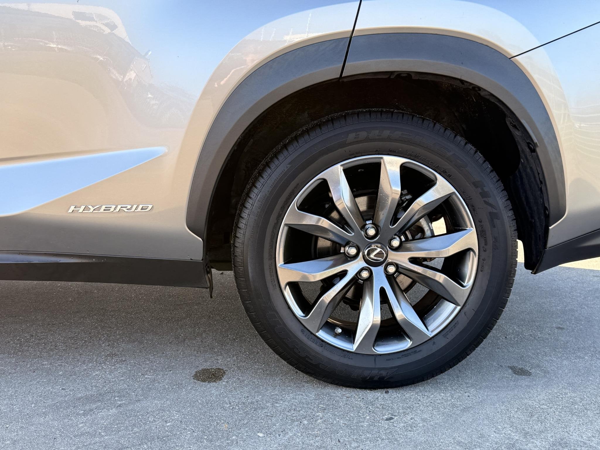 Lexus NX 300h AWD F Sport Line | NAVIGATIE | KEYLESS ENTRY |, Auto's, Lexus, Automaat, 1760 kg, Bedrijf, Hybride Elektrisch/Benzine
