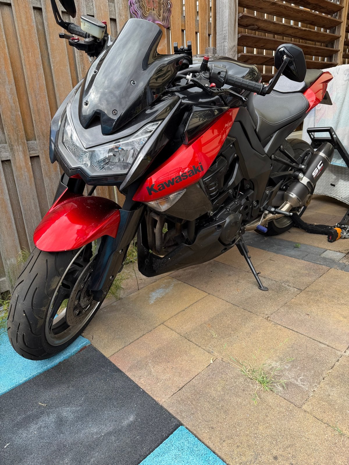 Kawasaki Z1000 - Krachtige Naked Bike met SC Project, Motoren, Motoren | Kawasaki, Sportuitlaat, 4 cilinders, Motorrijbewijs A