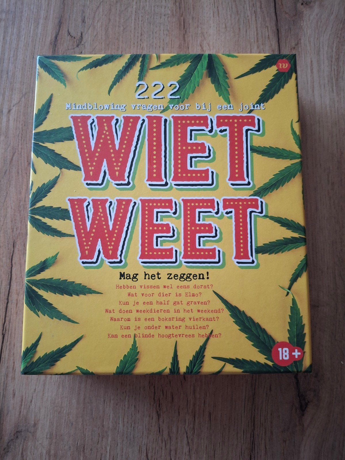 18+ spel WIET WEET 22 mindblowing vragen, Ophalen of Verzenden, Zo goed als nieuw
