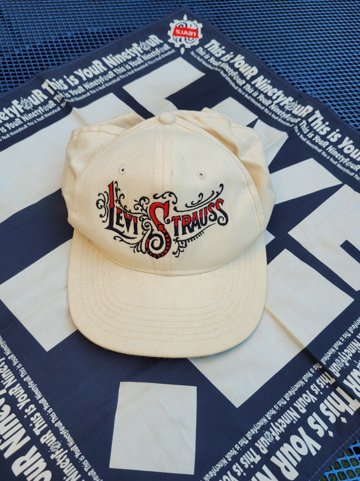 Vintage Levi Strauss Cap Ecru - Jaren '90 Speciale Editie, Ophalen, One size fits all, Pet, Gedragen