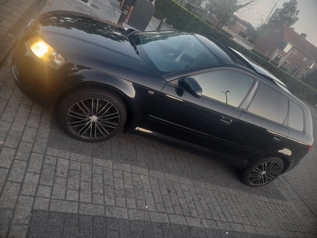 Audi A3 1.6 Sportback 85KW 2009 Zwart, Voorwielaandrijving, 4 cilinders, Sound system, Zwart