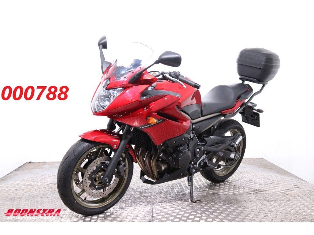 Yamaha XJ6 Diversion ABS Heizgriffe 14.811 km! (bj 2009), Dopplerlaan 4
9207HC  DRACHTEN, NL, Boonstra Schadevoertuigen, Sport