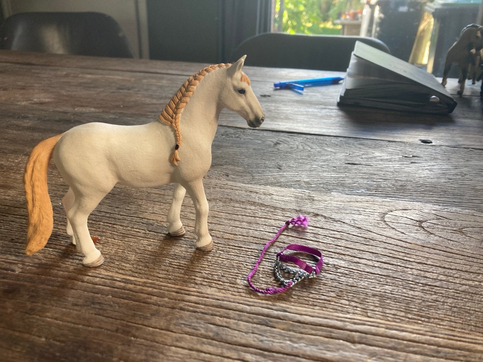 Schleich paard met hoofdstel en halster, Ophalen of Verzenden, Zo goed als nieuw