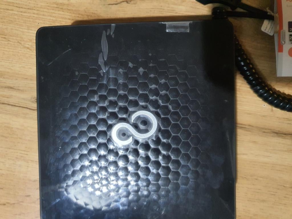 Mini computer case - Werkt goed, Computers en Software, Desktop Pc's, Ophalen of Verzenden