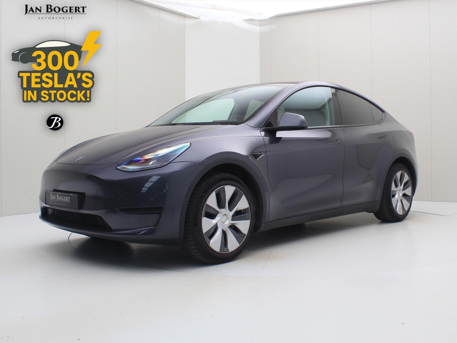 Tesla Model Y Standard RWD Plus 351pk AMD RYZEN [ LFP ACCU+A, Auto's, Automaat, Gebruikt, Zwart, 347 pk