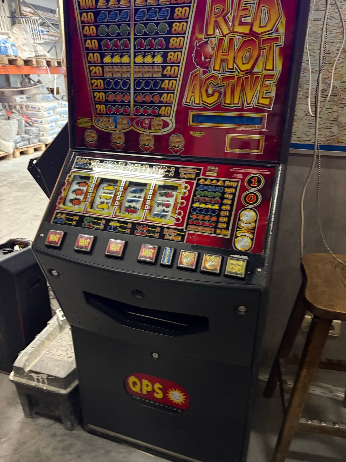 Gokkast Red Hot Active - QPS Interactive, Euro, Ophalen, Gebruikt