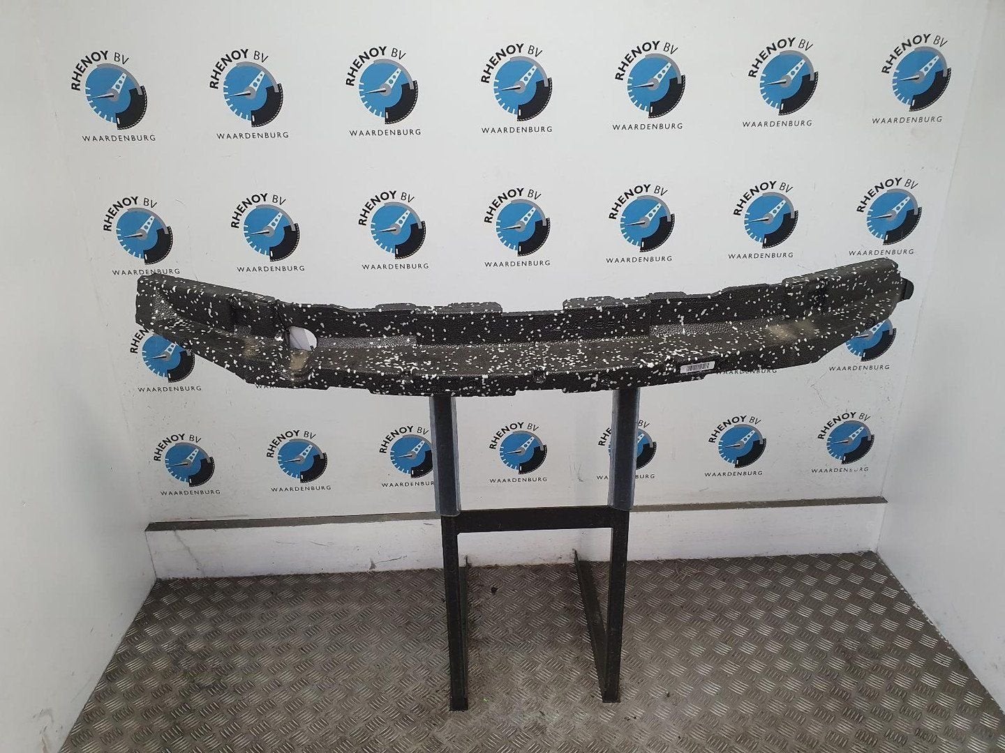 BMW 2 SERIES VOORBUMPER BALK 51118055305 2020, Gebruikt, Voor, Ophalen of Verzenden, Bumper