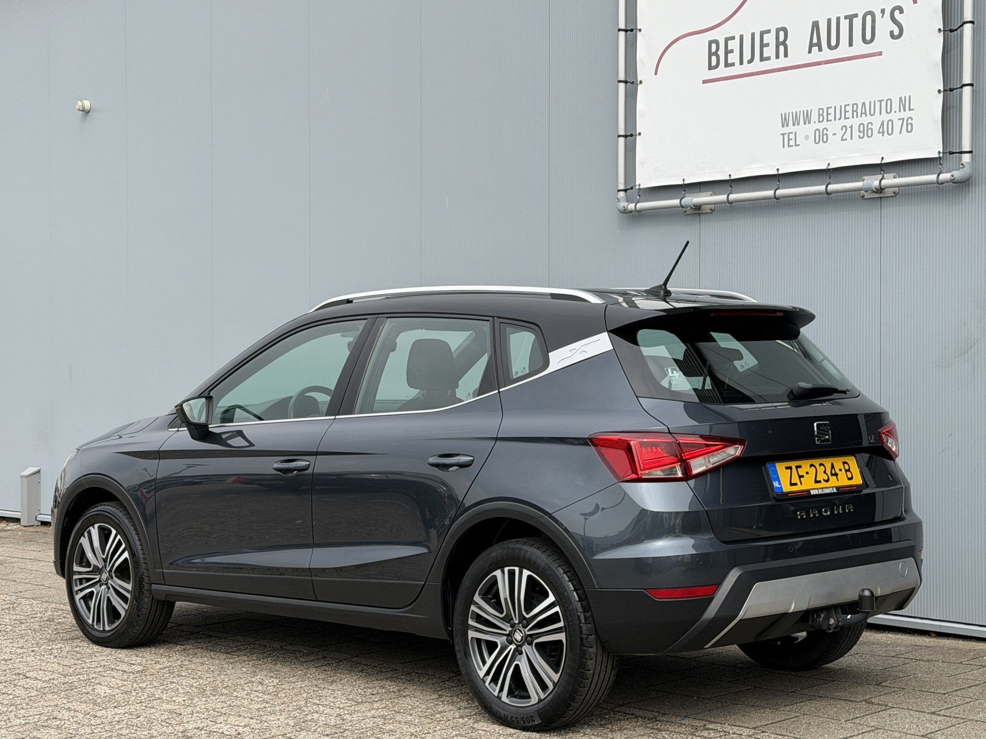 SEAT Arona 1.0 TSI Xcellence Trekhaak/Carplay/Climate., Voorwielaandrijving, Stof, Gebruikt, Parkeersensor