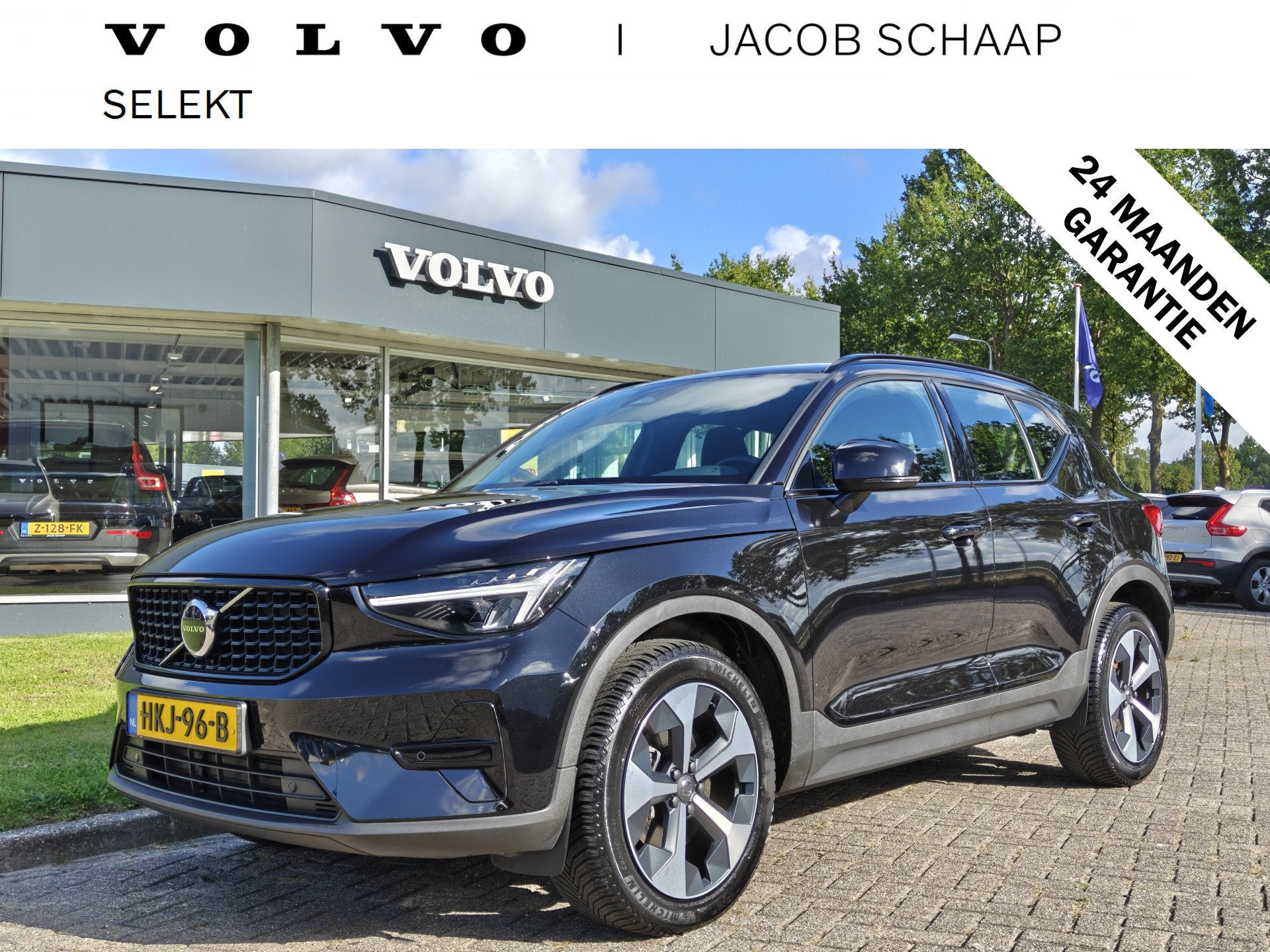Volvo XC40 B4 198PK Plus Dark | BIIS | Trekhaak | H&K | Came, Auto's, Gebruikt, 4 cilinders, Zwart, Origineel Nederlands