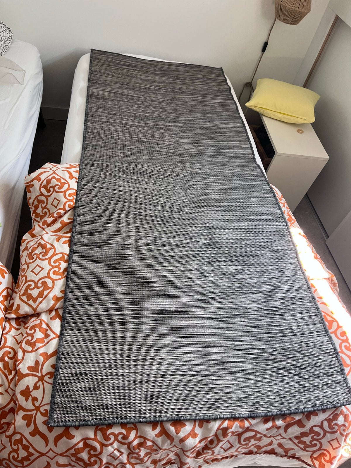 Grijs/wit gestreepte loper/kleed, Huis en Inrichting, Stoffering | Tapijten en Kleden, Ophalen, Gebruikt, 50 tot 100 cm, 150 tot 200 cm