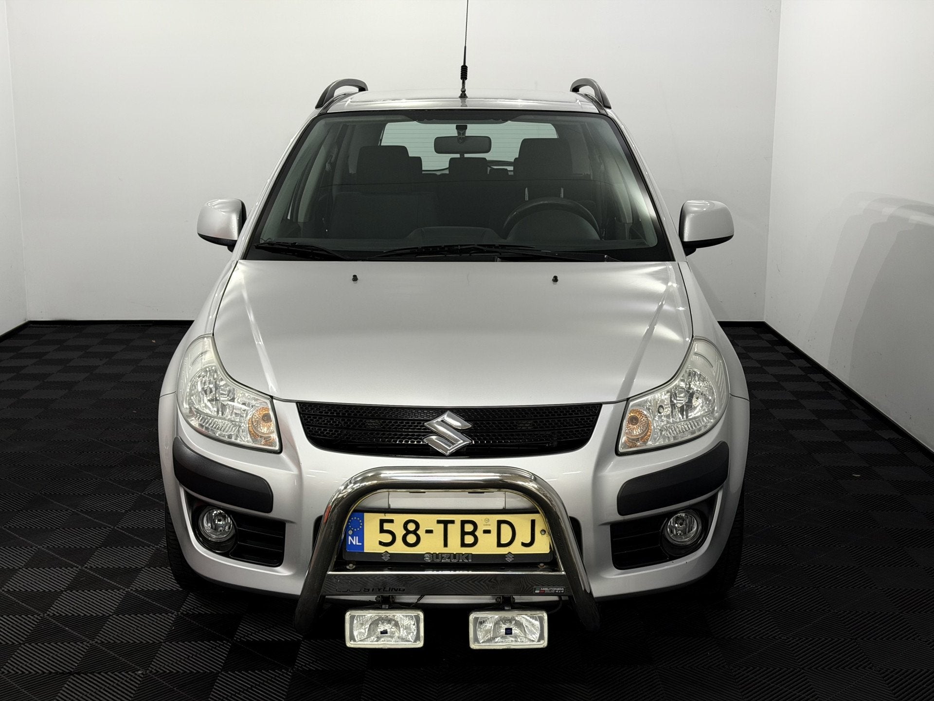 Suzuki SX4 1.6 Exclusive Clima, Navi, Mistlamp, Lichtmetalen, Auto's, Voorwielaandrijving, Gebruikt, 4 cilinders, 49 €/maand