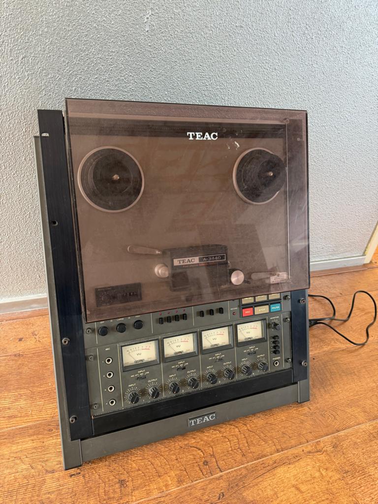 TEAC A-3440 4 Sporen Model Bandrecorder, Ophalen, Bandrecorder, Met stofkap