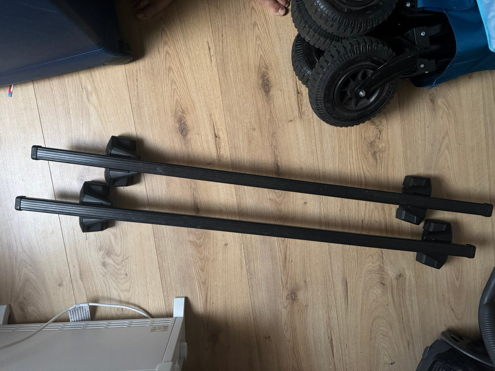 Thule squarebar (staal) dakdragers volvo v60 zgan, Ophalen, Zo goed als nieuw