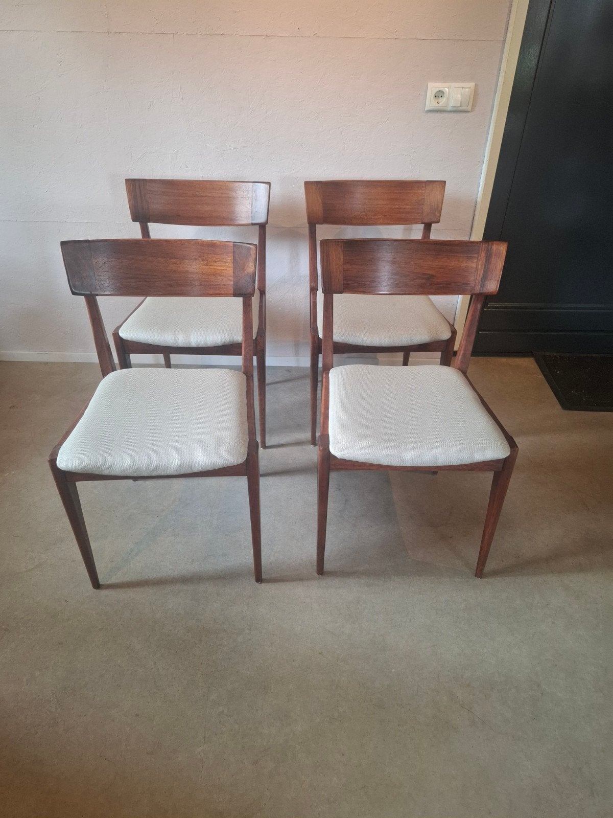 4 vintage awa van teeffelen eetkamerstoelen, Huis en Inrichting, Stoelen, Awa, Gebruikt, Bruin, .