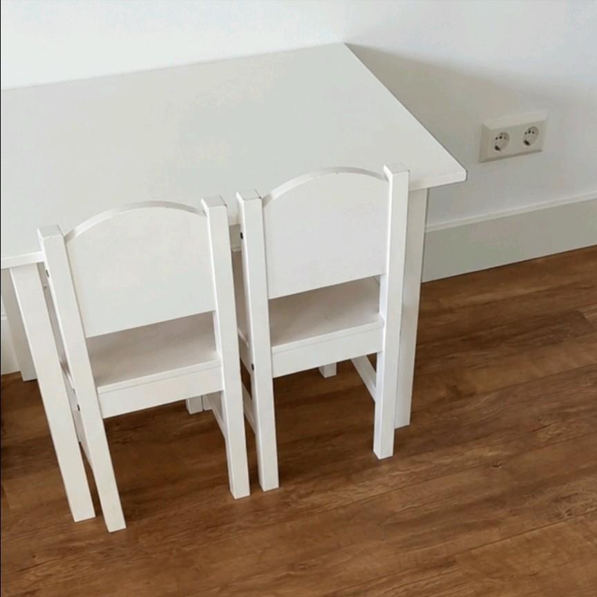Kindertafel met 2 stoelen | ikea, Kinderen en Baby's, Kinderkamer | Tafels en Stoelen, Ophalen, Gebruikt, Tafel(s) en Stoel(en)