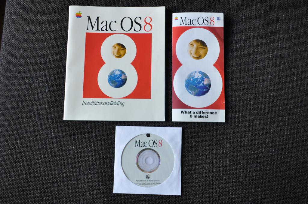 Vintage Apple Macintosh Mac OS 8 software retail, Computers en Software, Besturingssoftware, Ophalen of Verzenden, Zo goed als nieuw