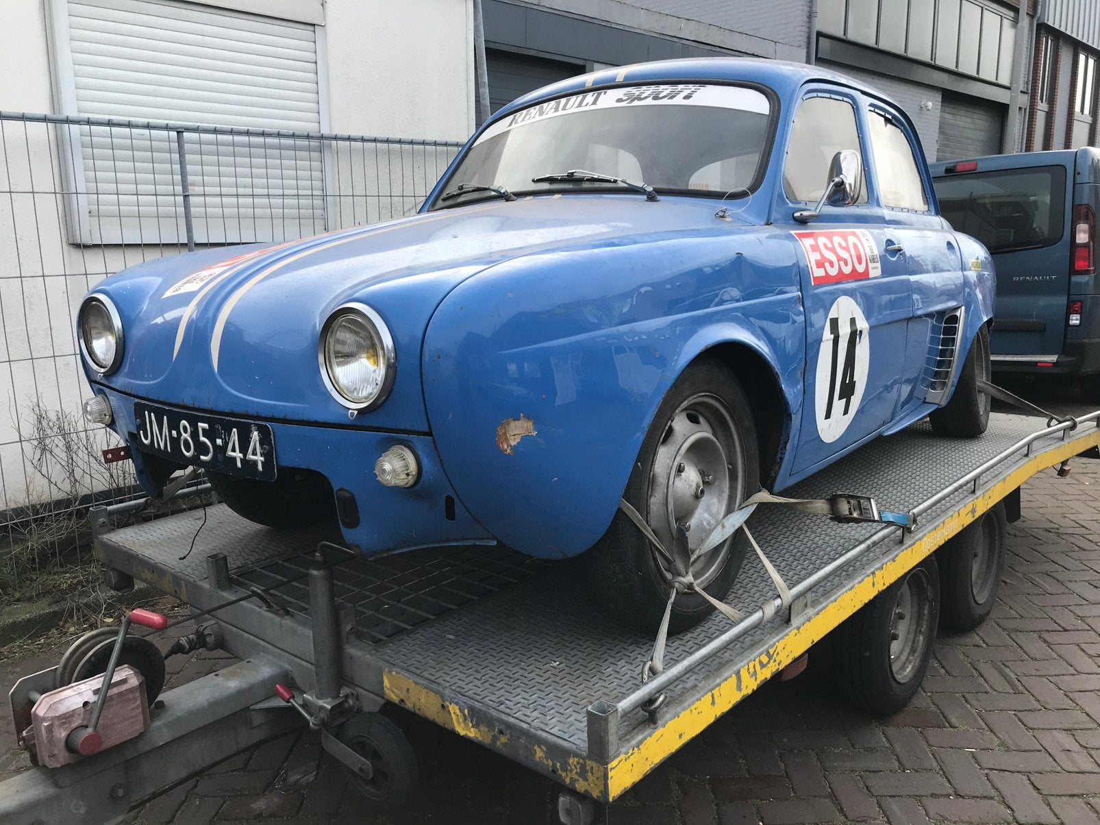 Renault dauphine ex zandvoort racer , r5 alpine, foto 2