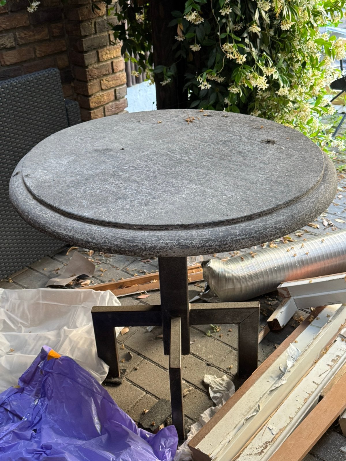 Tuintafel, Tuin en Terras, Tuintafels, Ophalen, Gebruikt, Rond, Overige materialen