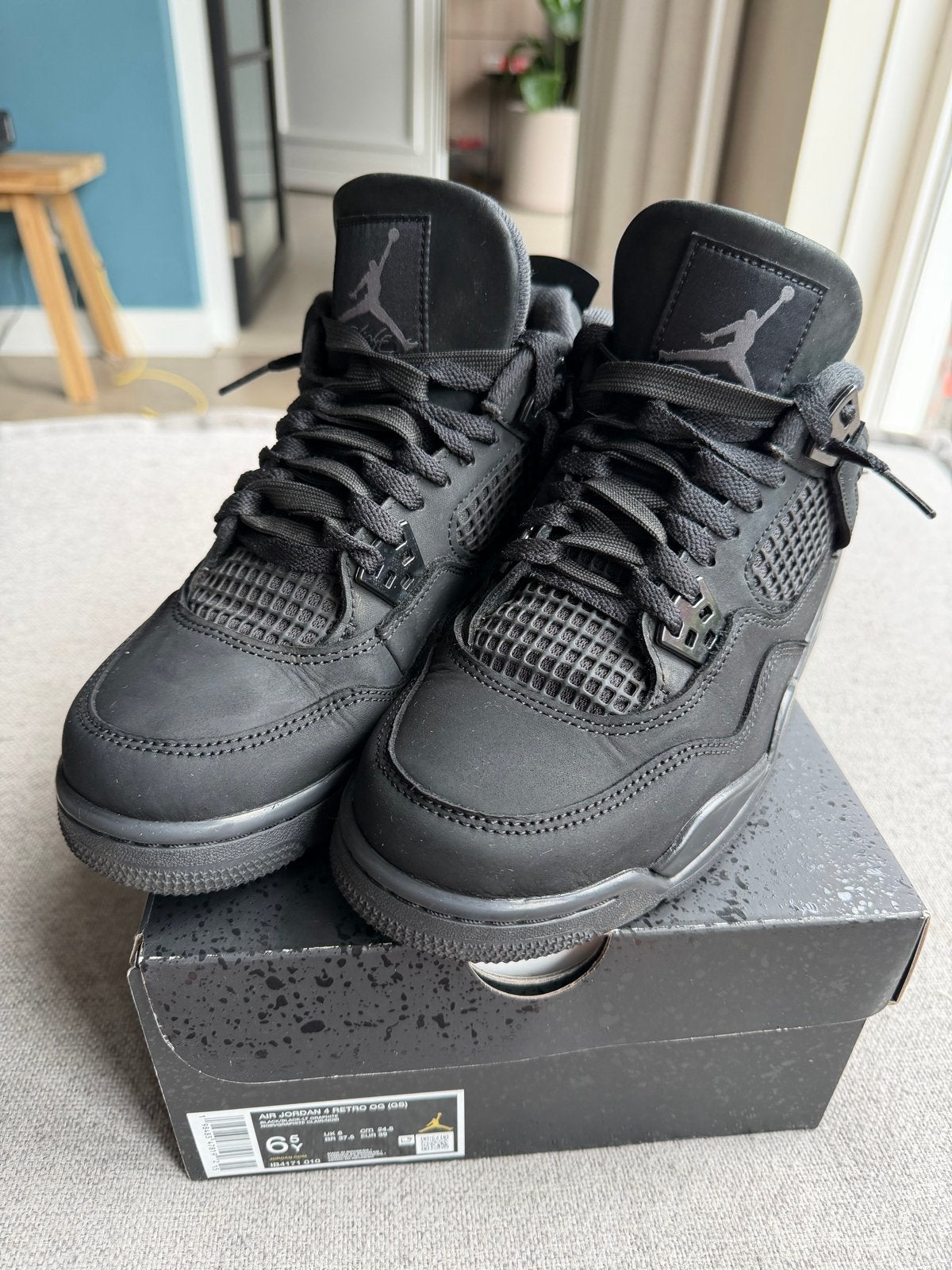 Nike Air Jordan 4 Retro OG (GS) Zwart - Maat 39, Verzenden, Zo goed als nieuw, Zwart, Sneakers of Gympen