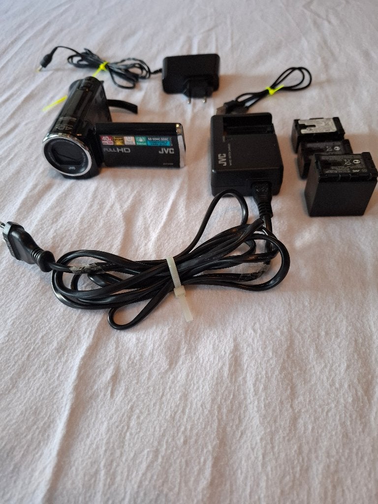 JVC Video Camera FULL HD type  GZ-E15BE, Full HD, Gebruikt, JVC, 20x of meer