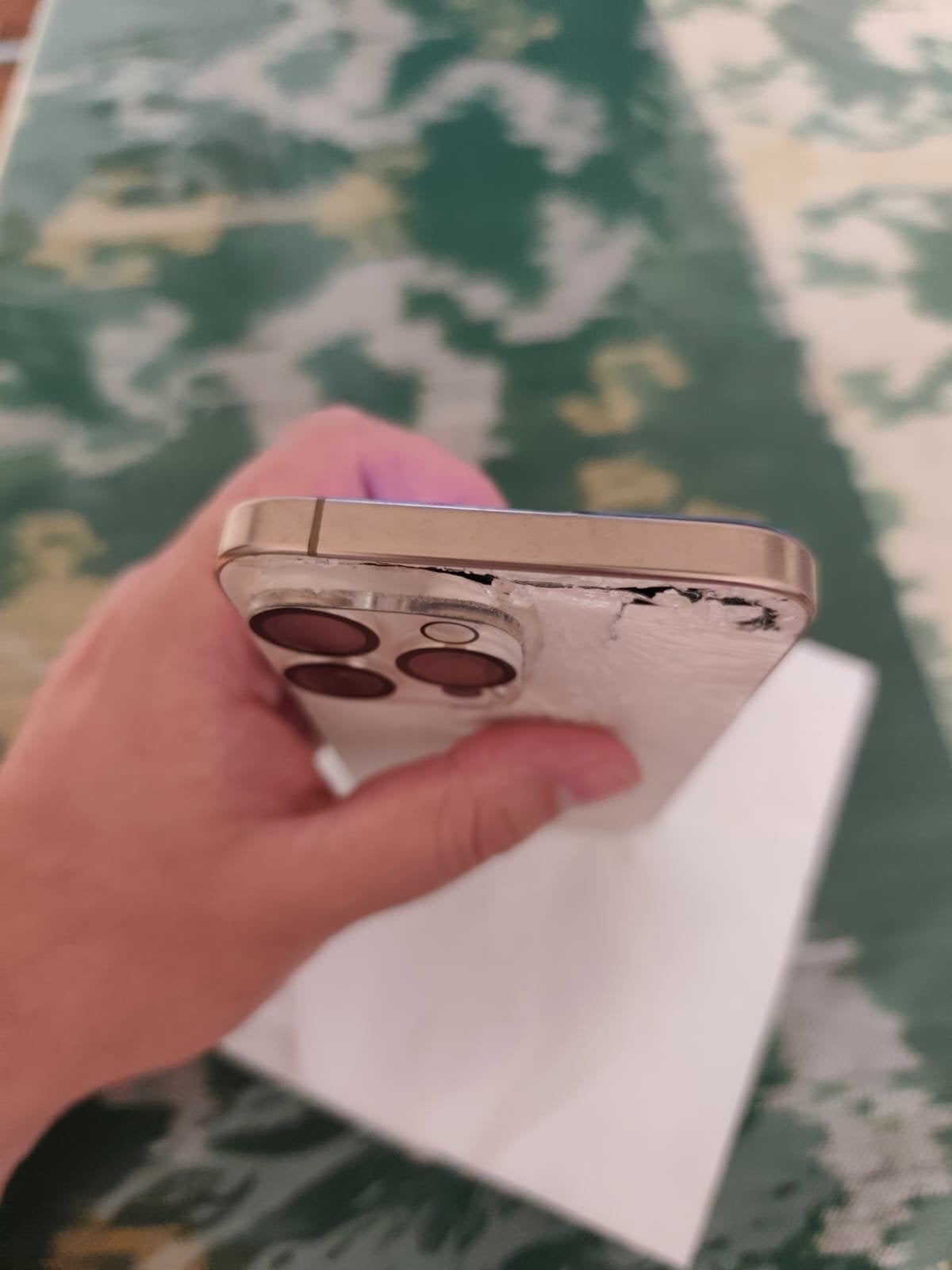 iPhone 16 Pro Max - Defecten: Face ID, Achterkant, Scherm, Telecommunicatie, Mobiele telefoons | Apple iPhone, Gebruikt, Wit, IPhone 16 Pro Max