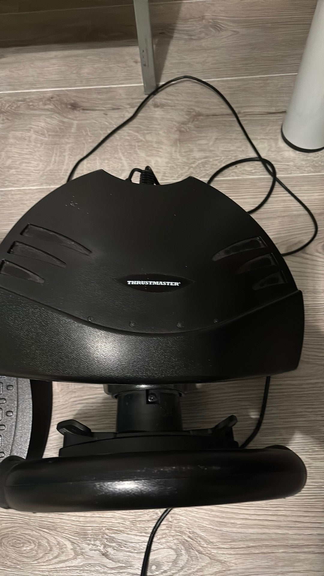 Thrustmaster T80 racestuur met pedalen voor PlayStation 4, Online, Gebruikt, 1 speler, Racen en Vliegen