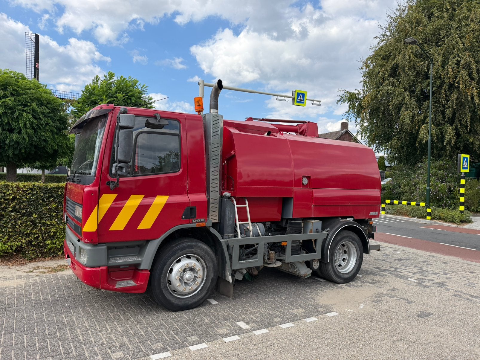 DAF 65-180 Mmbs (landbouw kenteken) veegmachine - 95.475km, Zakelijke goederen, Agrarisch | Tractoren, Gebruikt, Meer dan 160 Pk