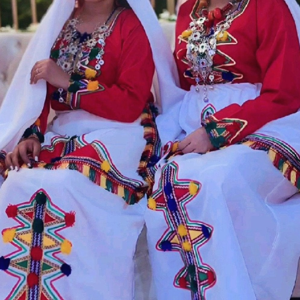Traditionele Marokkaanse jurk met borduursels, Maat 38/40 (M), Nieuw, Ophalen of Verzenden, Overige thema's