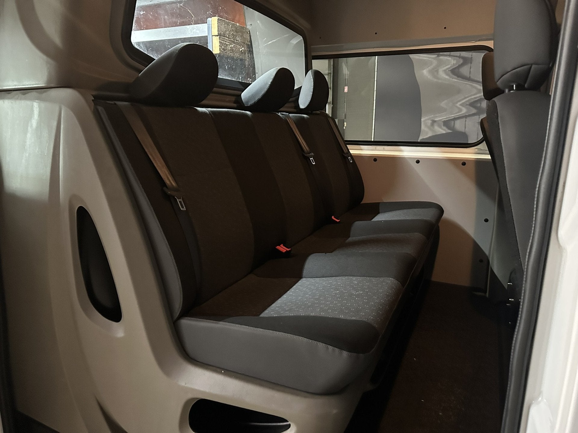Opel Movano 2.3 Turbo 150pk L2H2 Dubbele Cabine Inrichting E, Voorwielaandrijving, Stof, Gebruikt, 4 cilinders