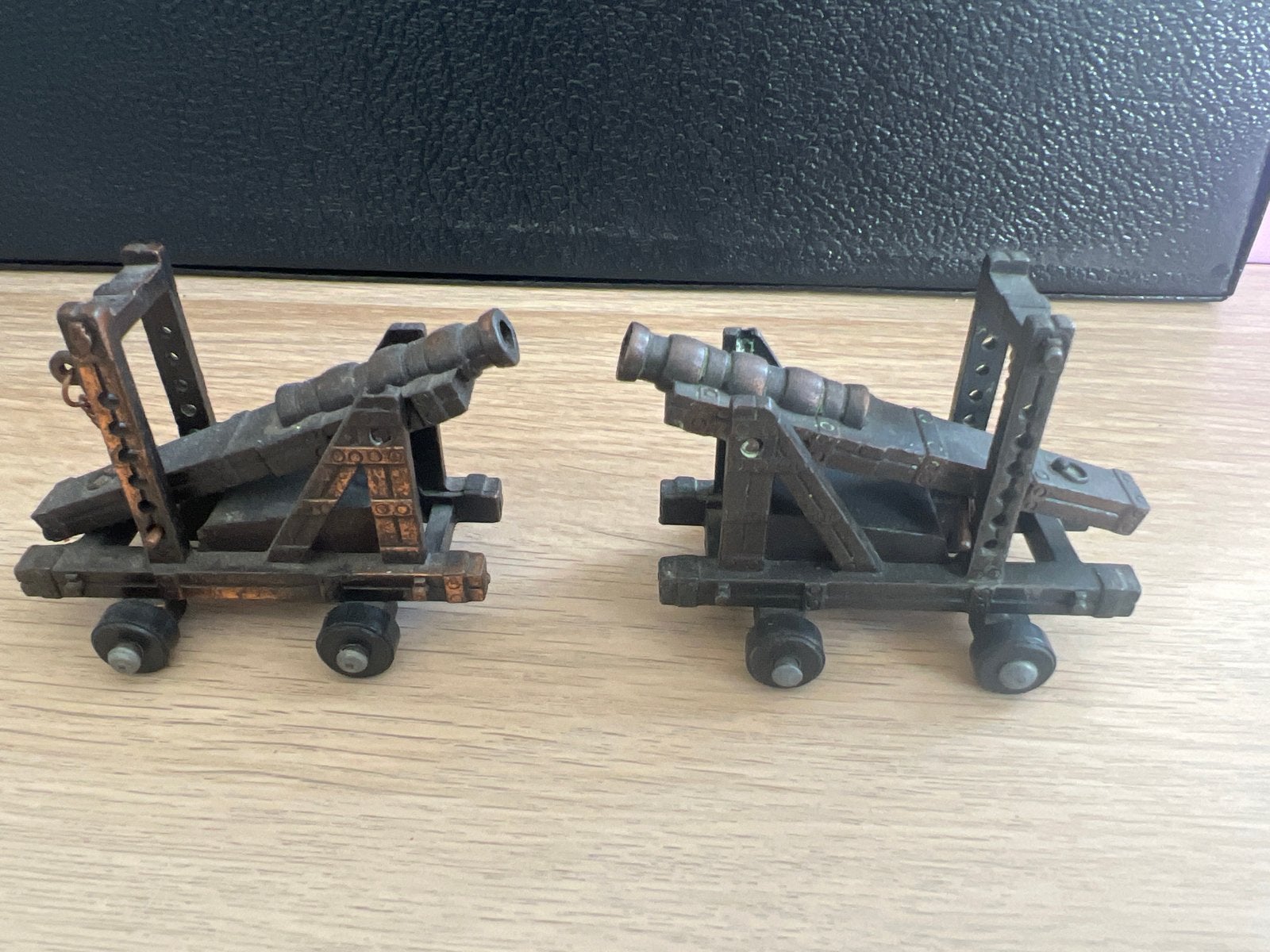 Set van 2 miniatuur kanonnen - Decoratief, Ophalen of Verzenden
