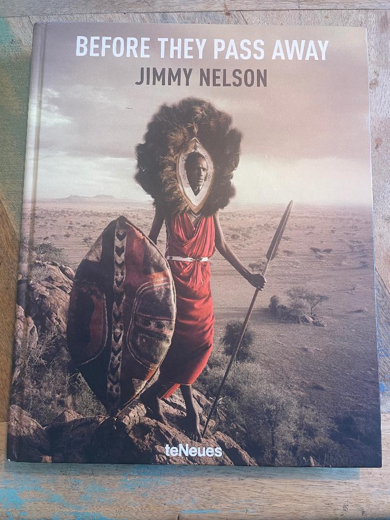 Before They Pass Away – Jimmy Nelson (grote luxe hardcover), Boeken, Overige Boeken, Zo goed als nieuw, Verzenden