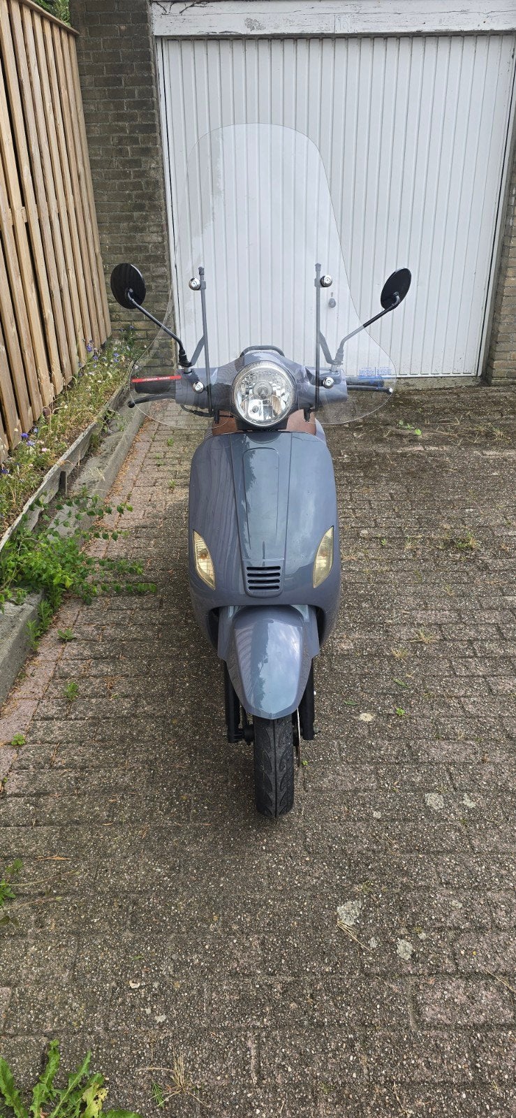 BTC riva, Fietsen en Brommers, Zo goed als nieuw, Benzine, Ophalen, Overige merken