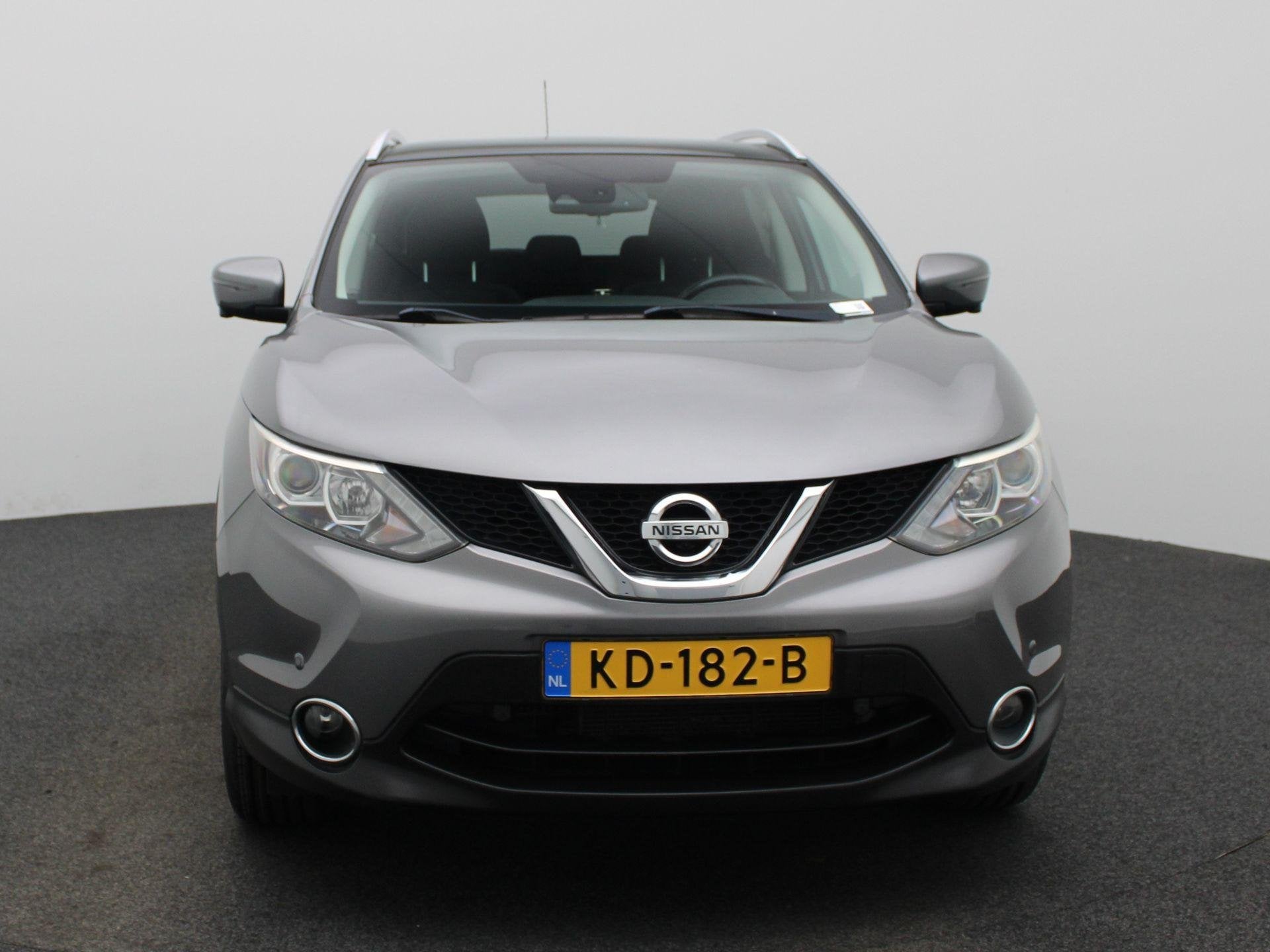 Nissan Qashqai 1.2 N-Connecta | Airco | Achteruitrijcamera |, Auto's, Voorwielaandrijving, 12 maanden, Stof, Gebruikt