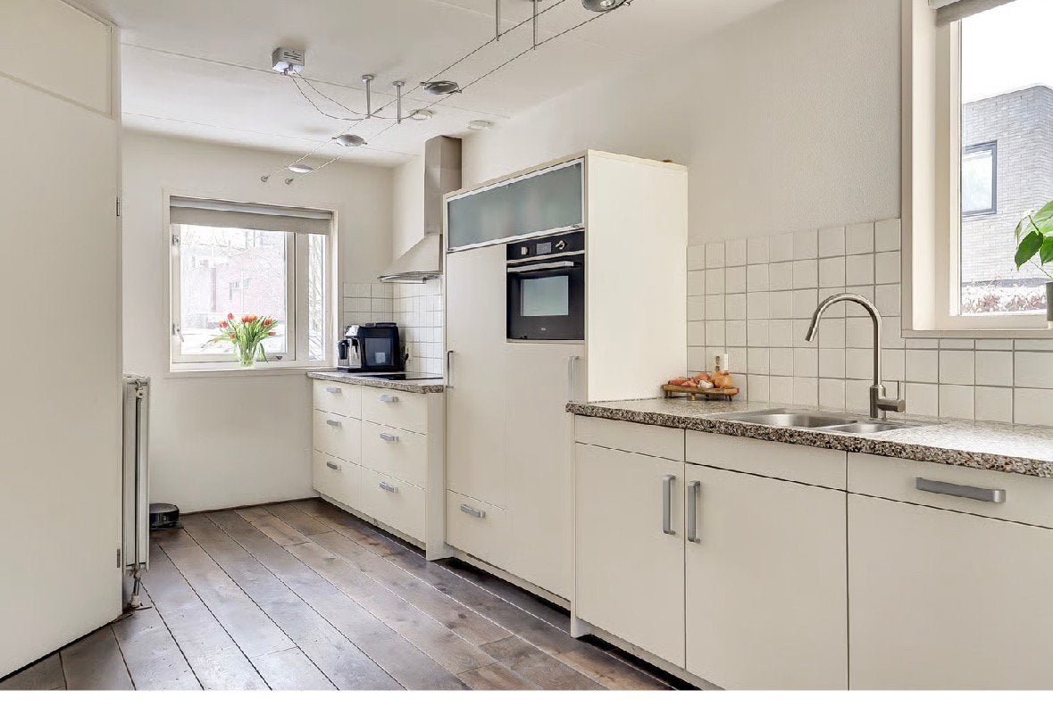 Assen: Keuken met zgan inbouwapparatuur, Huis en Inrichting, Keuken | Complete keukens, Ophalen, Gebruikt, Wit, Enkelwandige keuken